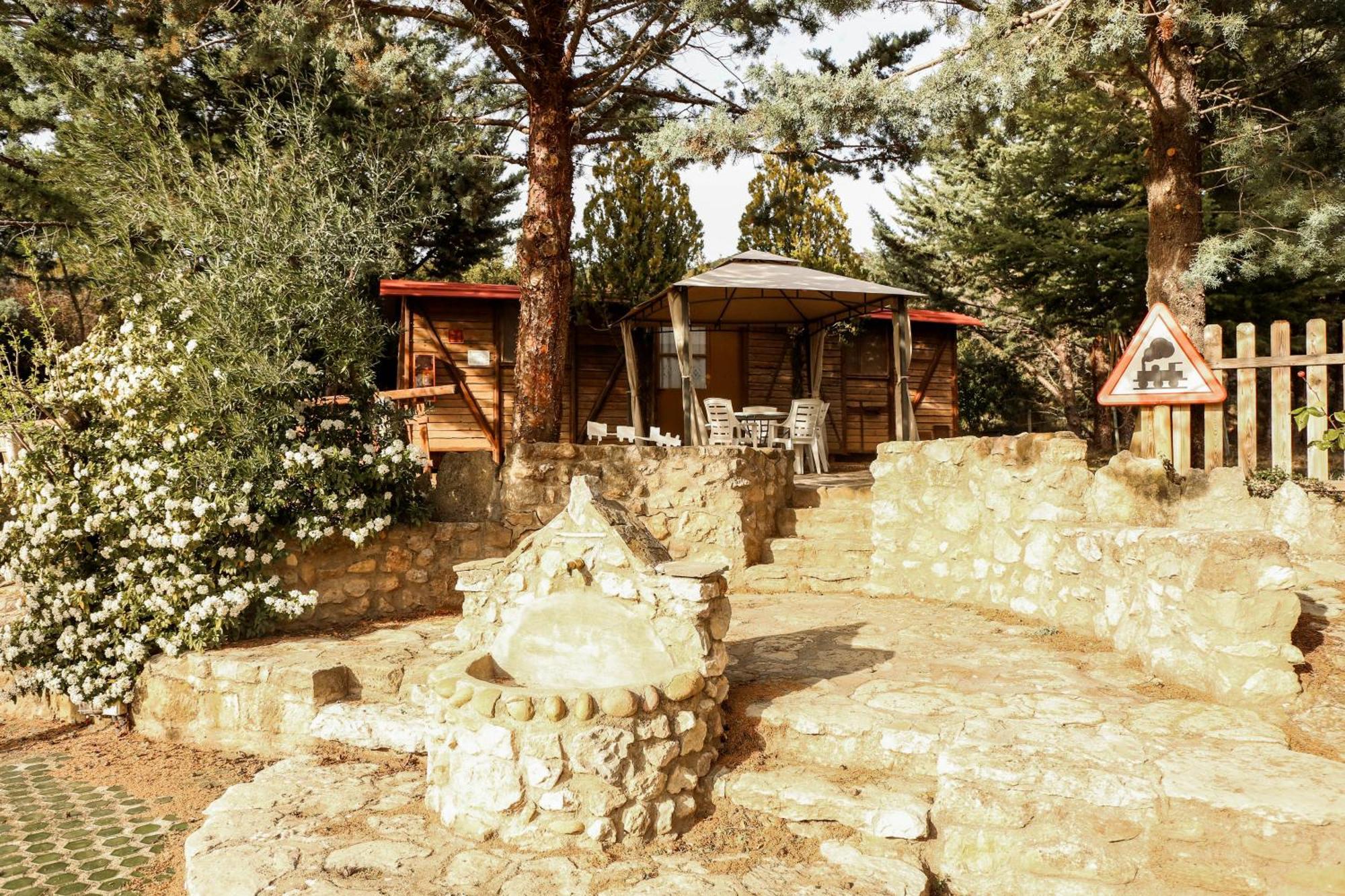 Camping Castillo De Loarre Exterior foto