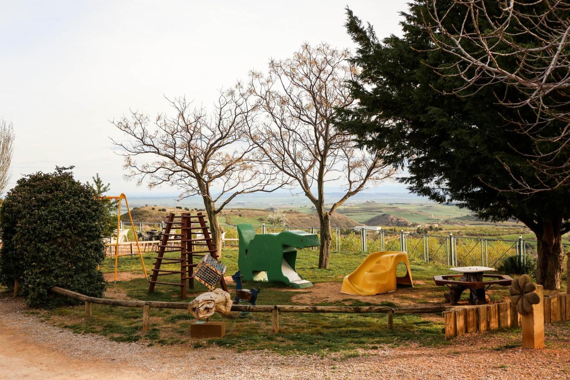 Camping Castillo De Loarre Exterior foto