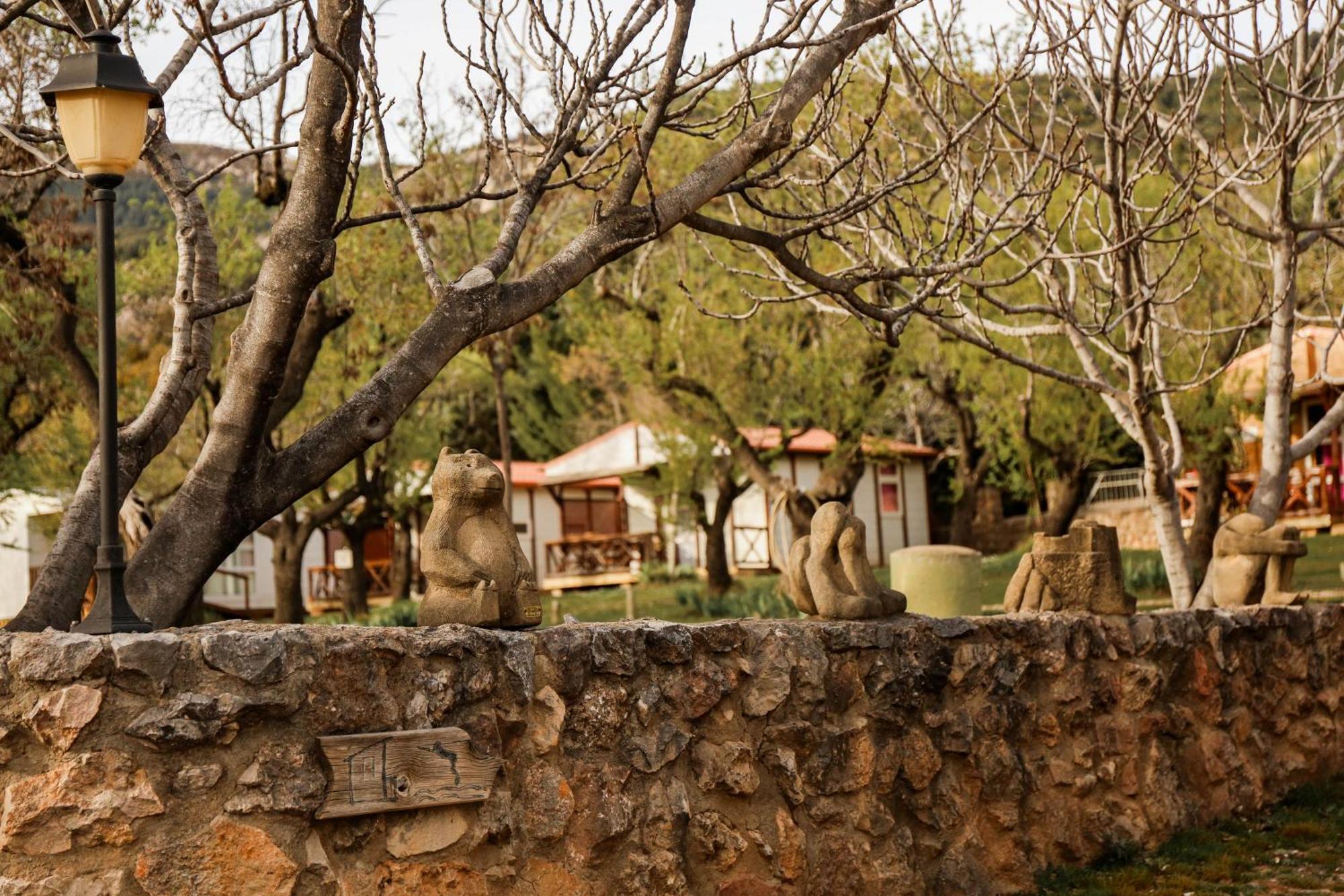 Camping Castillo De Loarre Exterior foto